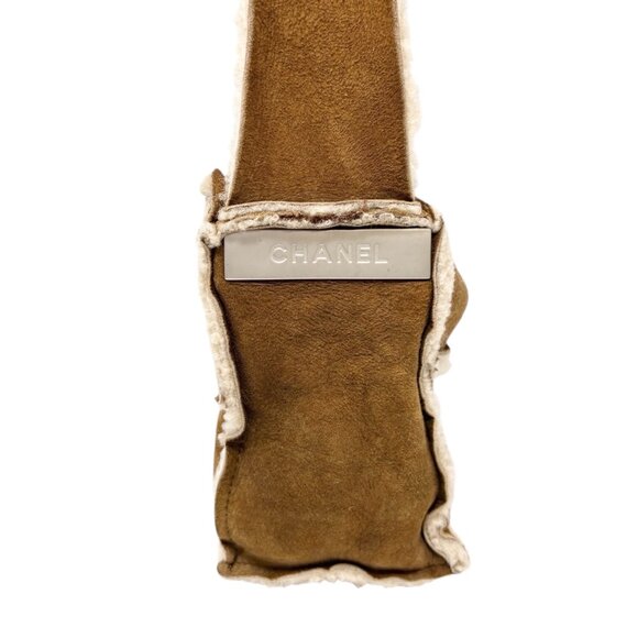 CHANEL Vintage CC Logo Shearling Crossbody Bag Brown Cream Mouton Suede [106225] - Picture 11 of 16